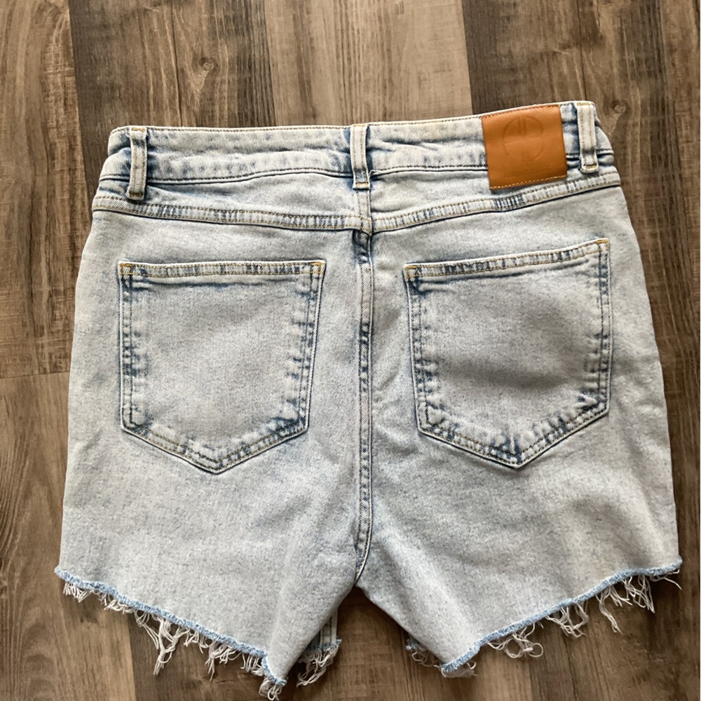 Annie Bing cutoff denim shorts size 30 - Picture 3 of 5